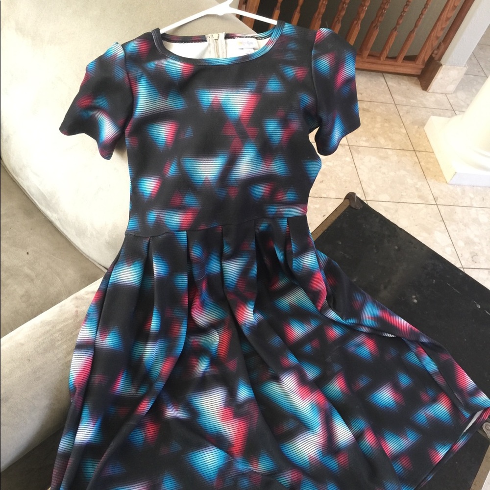 Lularoe S Amelia Dress